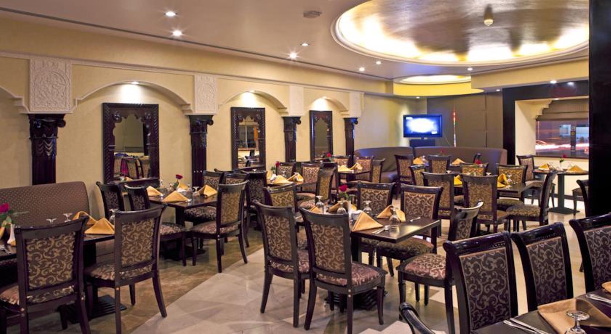 Landmark Riqqa Hotel Дубай Екстериор снимка